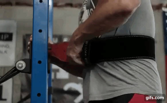 How tight should a weightlifting belt be?