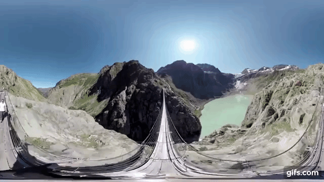 VR動画で吊り橋から眺めるアルプスの絶景